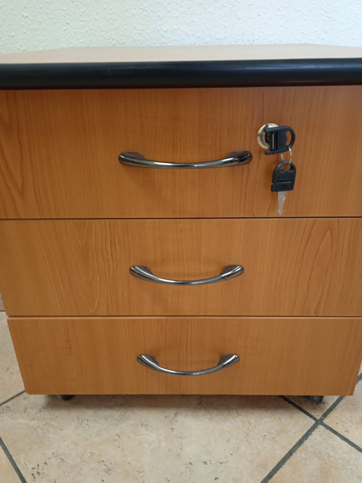 5 Alacsony 3 fiókos komód - Image 1